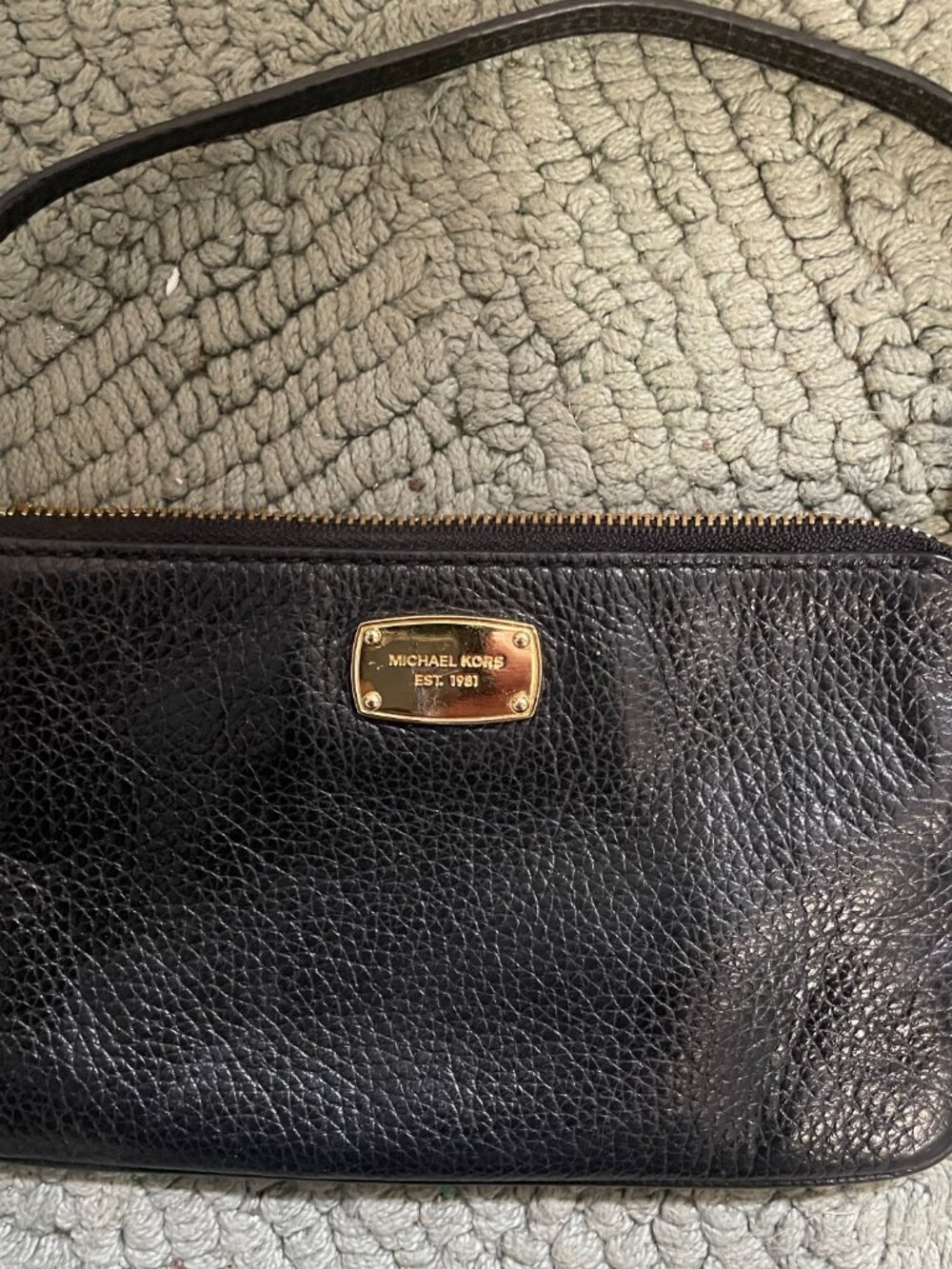 Michael Kors Jet Set Black Medium Three Quarter leather wristlet - Picture 2 of 6